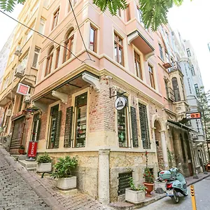 Apartment No 8 Galata, Istanbul