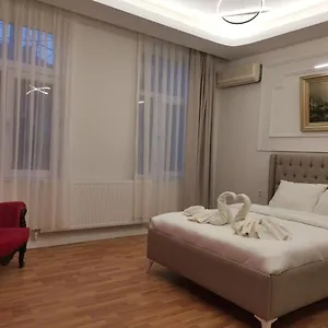 Apartment St Moscow Taksim, Istanbul